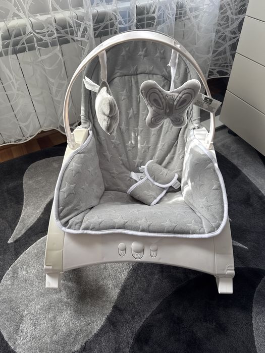 Бебешки музикален шезлонг с табла Lorelli Alex