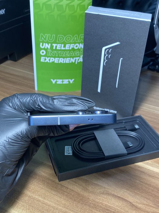 Samsung Galaxy s25 ultra • 512 GB • Titanium Jetblack