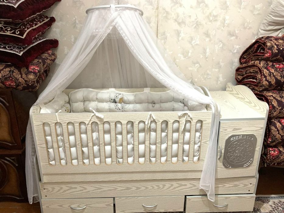 Детский кровать почти новый