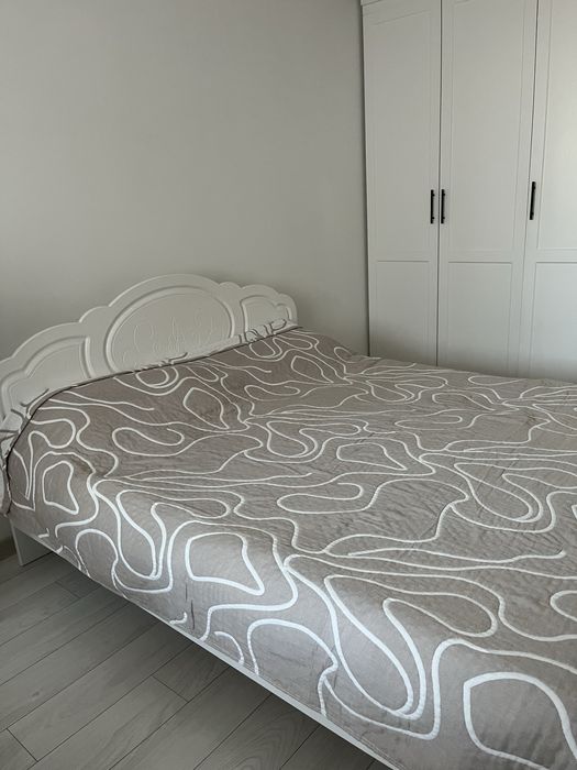 Продам кровать с матрасом