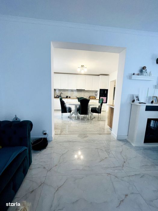 Casă de vânzare – 6 camere P+M, Haieu