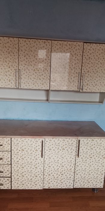 Кухонные шкафы и прихожей