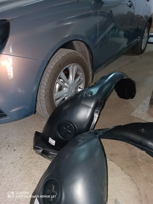 Продаю автозапчасти