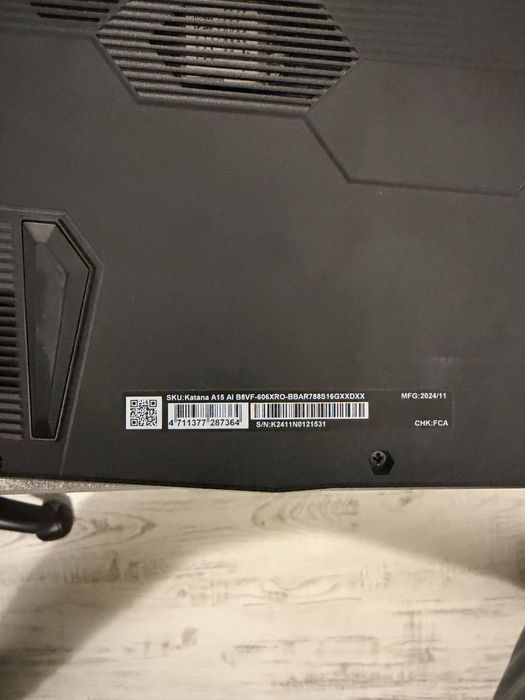 Laptop gaming MSI KATANA A15 procesor AMD RYZEN 7 8845HS 5.1gGHz 16GB RAM DDR5, placa video NVIDIA GEFORCE RTX 4060 8GB GDDR6, FULL HD IPS 144Hz