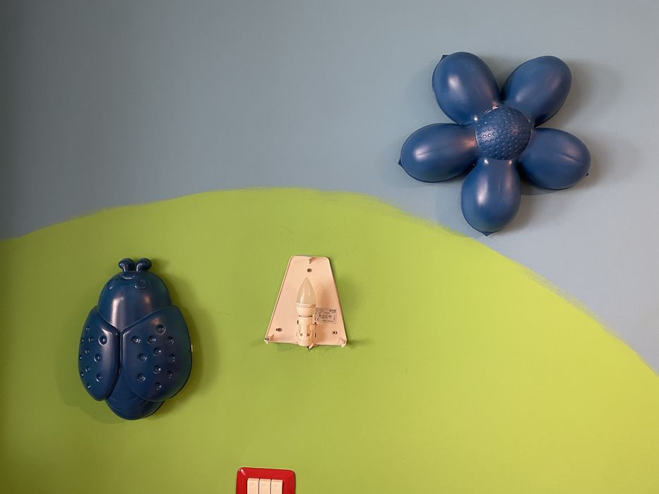 Икея стенни лампи и лампа за бюро