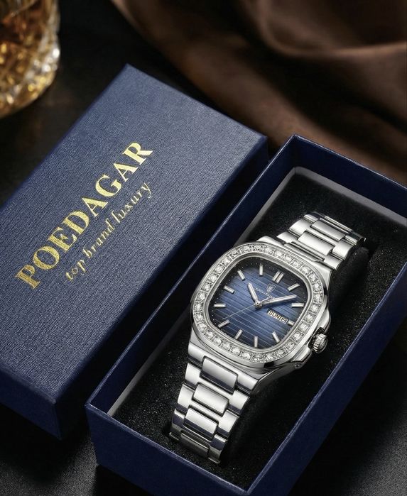 Часовник с изчистен стил и луксозен вид