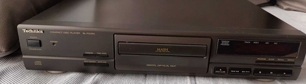 Technics CD Player плейър SL-PG390 с MASH конвертор