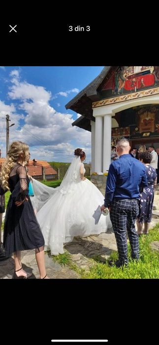 Vând rochie de mireasă