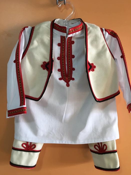 Детска носия за 1год., размер 88