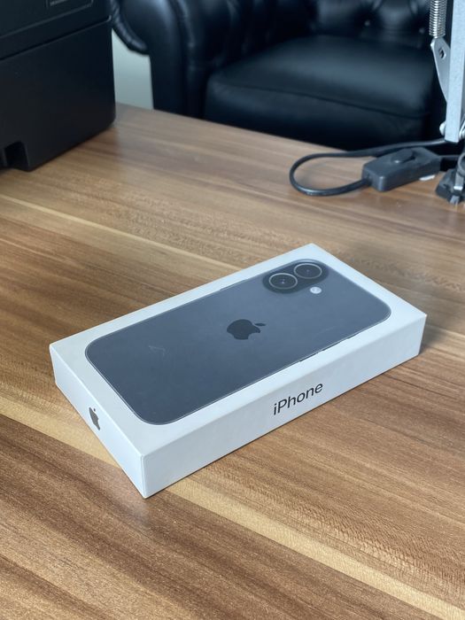 iPhone 17• 256 GB • Black