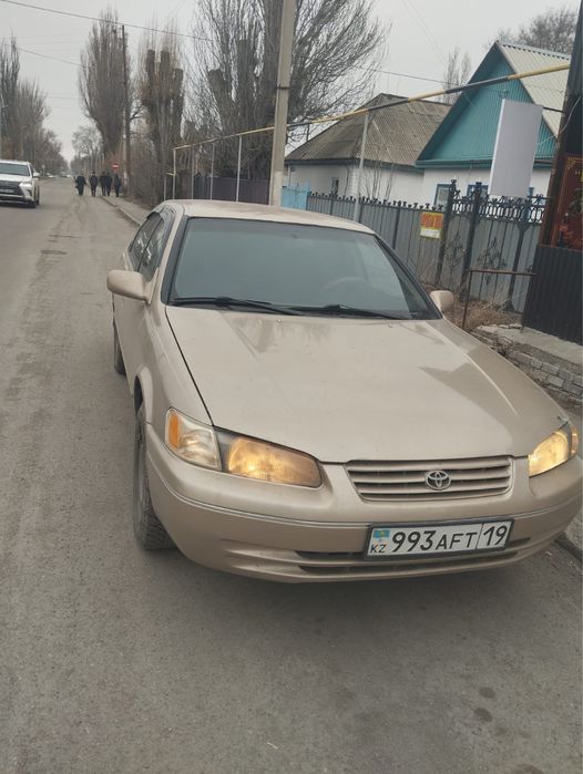 Тайота камри 20