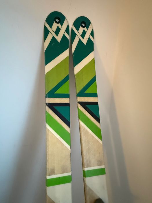 Schiuri de tura Volkl 163 cm