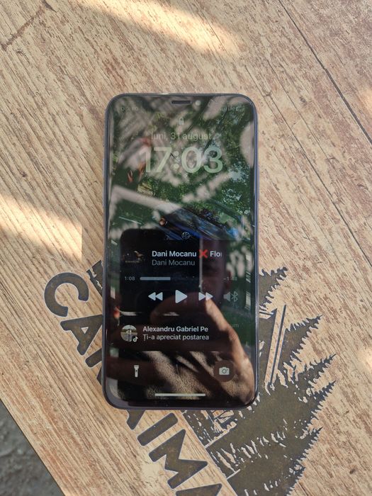 Vând iPhone x 64gb