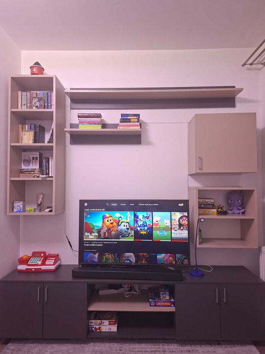 Living. Mobila ieftina