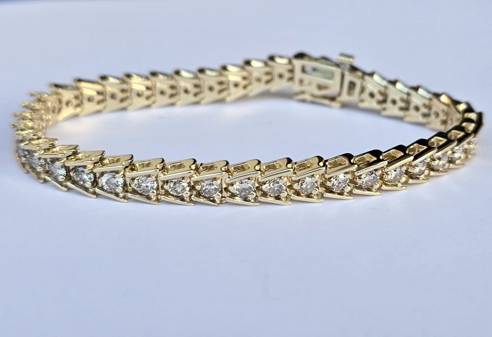 Brățară de aur galben cu diamante naturale 3,69ct. 21,10 grame