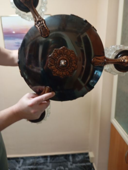 Старинен полилей