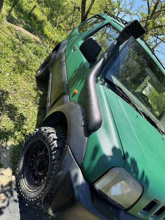 Vând Suzuki Jimny, an 2000, motor 1.3 benzină, 86 CP