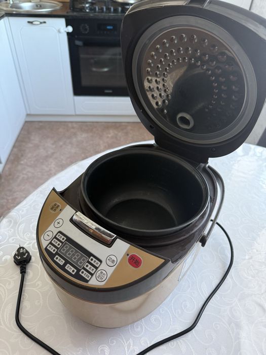 Продам рисоварку в хорошем состоянии