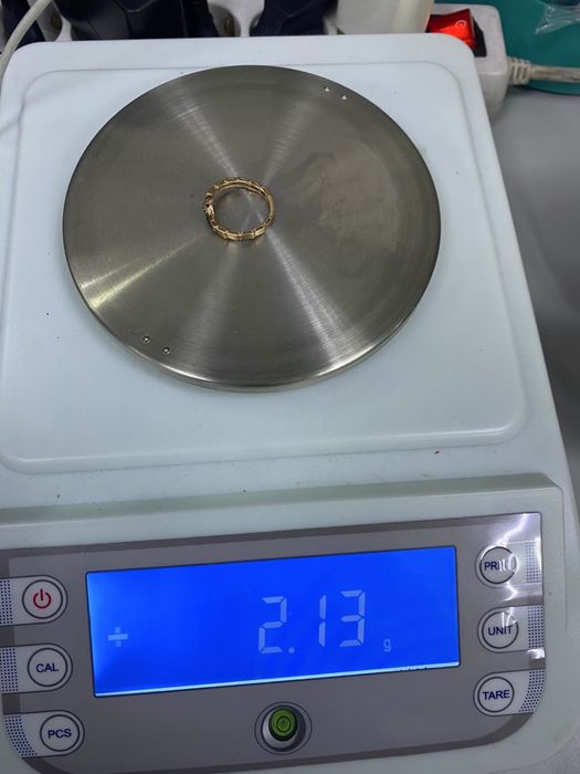Продам золотое кольцо Змея