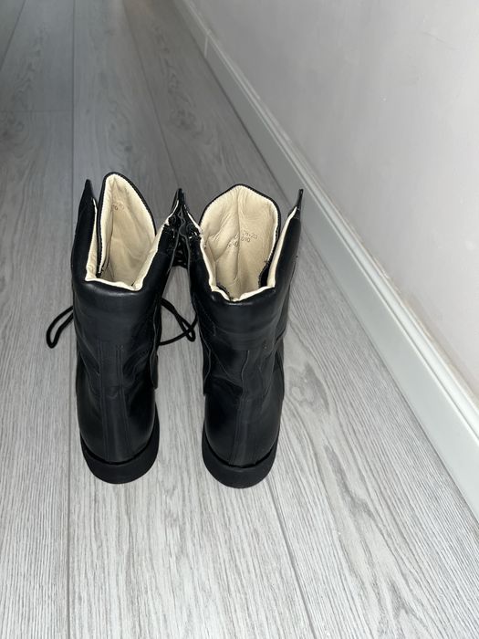 Продам зимние ботинки специальные(летные)!