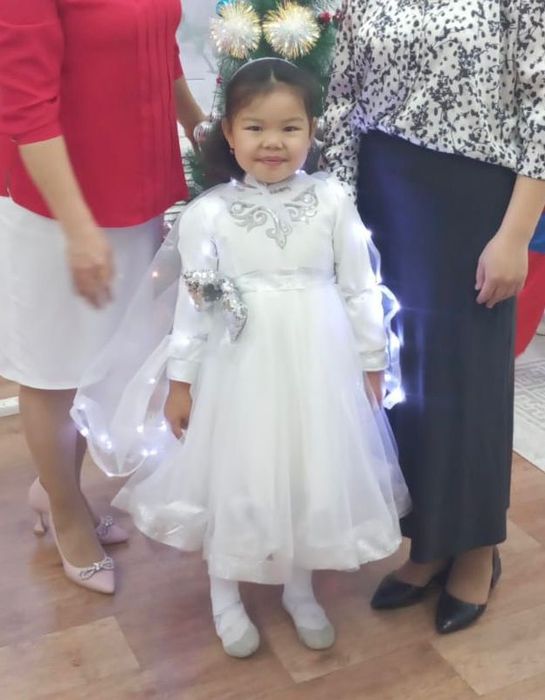 Продаеться платья