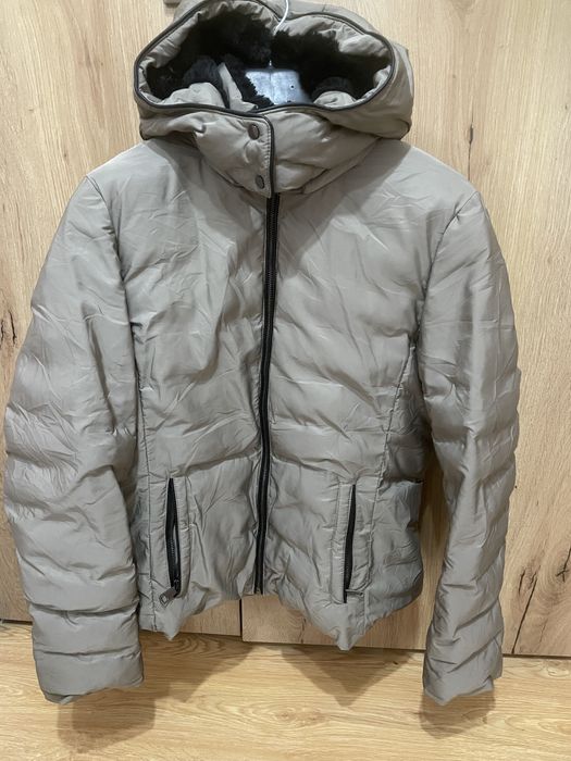 Зимно яке ZARA-дамско