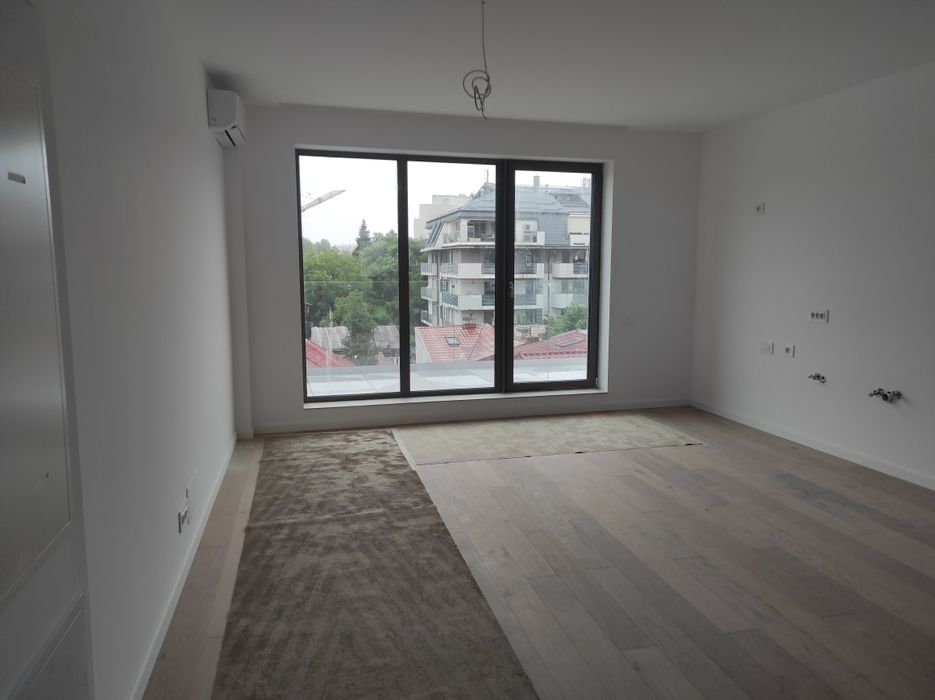 Vand apt 3 camere zona Timpuri Noi