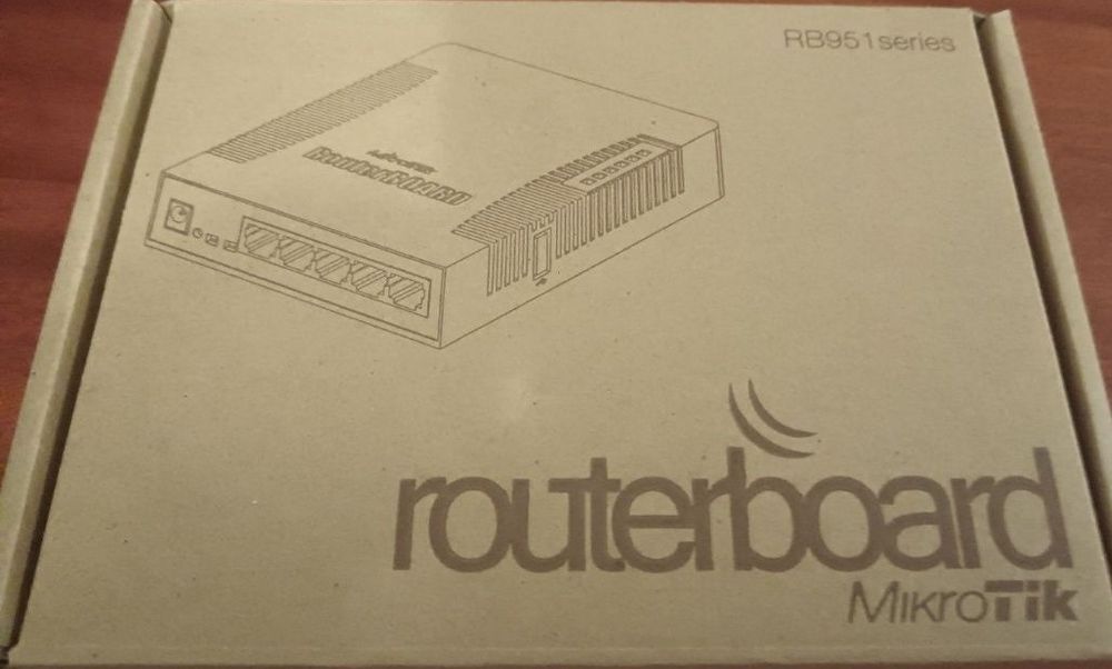 Router MikroTik RB951G-2HND