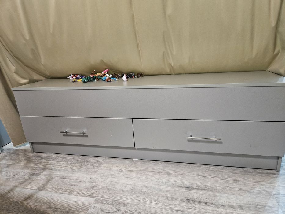 Тумба под тв.  Размеры 160×50×40