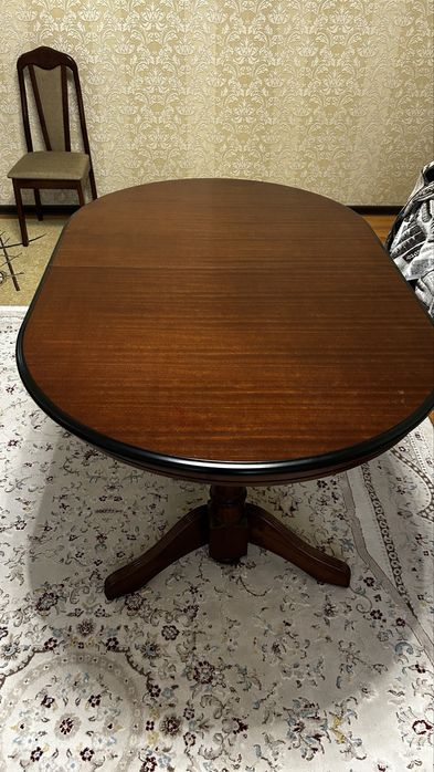 Продам стол и стулья