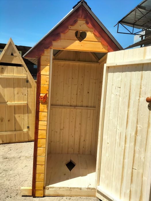 Деревянные туалеты для дачи