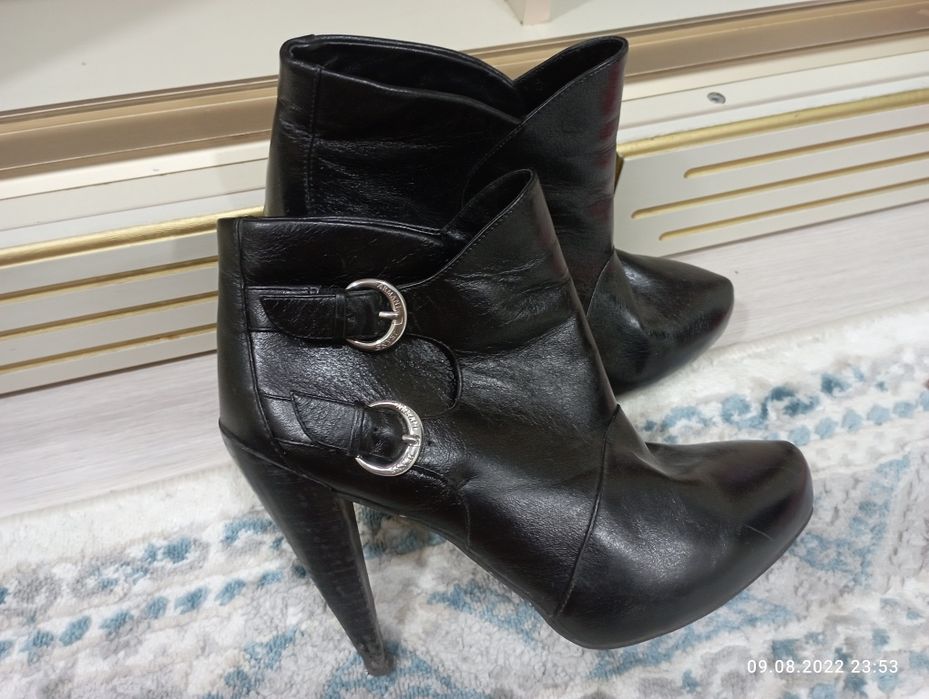 Продам женские красивые туфли