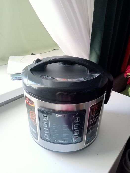 Мультиварка Red новая