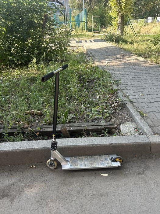самокат трюковой