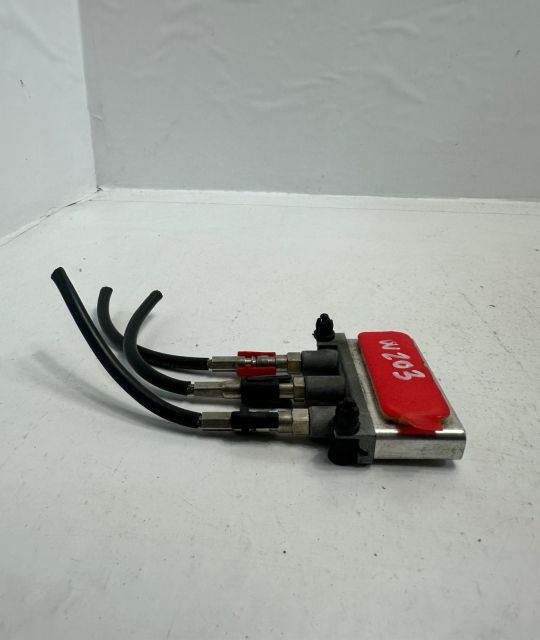 Amplificator antena A2038270442 Mercedes-Benz E-Class W211/S211