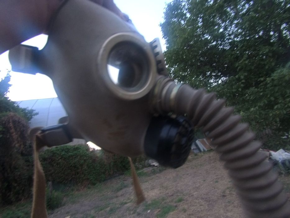 Прадаются противогазы
