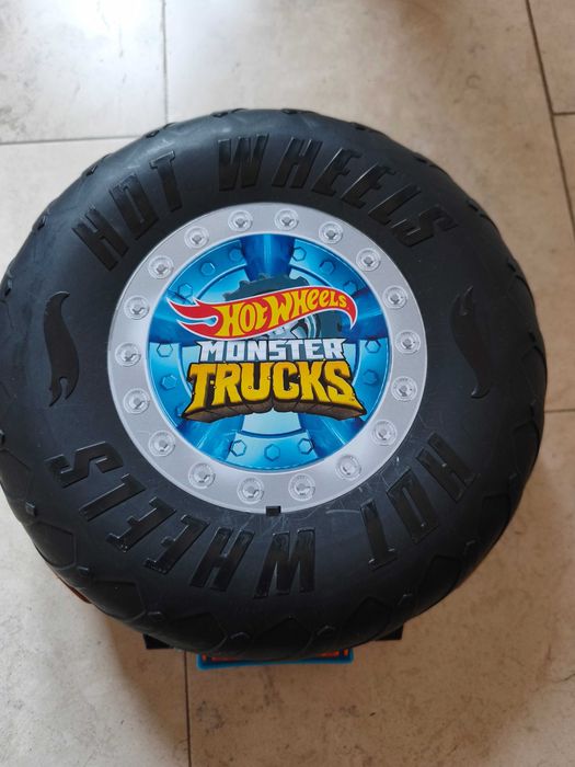 Комплект играчки - Hot Wheels, Камиончета и други