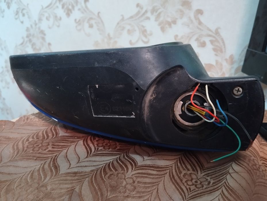 Боковое автозеркало