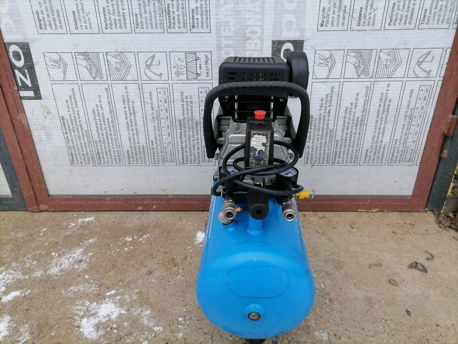 Compresor Aer Airmaster 24L 8 Bari 220V