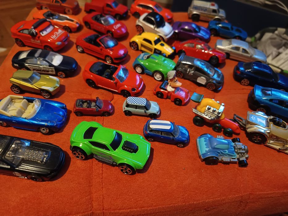 Разпродажба на колекция от колички различни видове