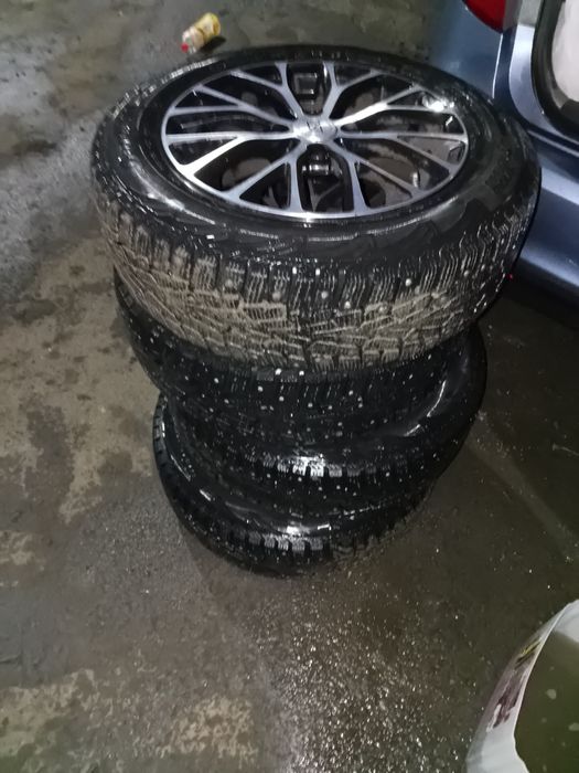 Продам зимние шины с титановым дисками
