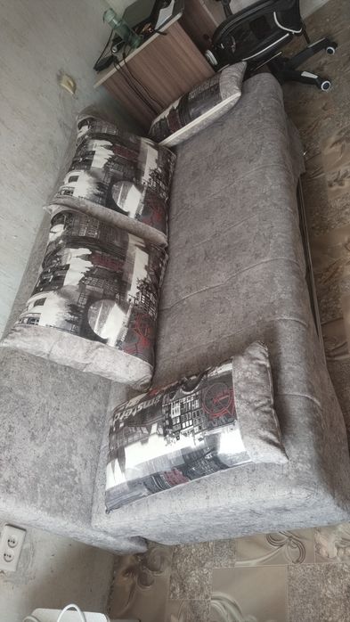 Продам диван тахта