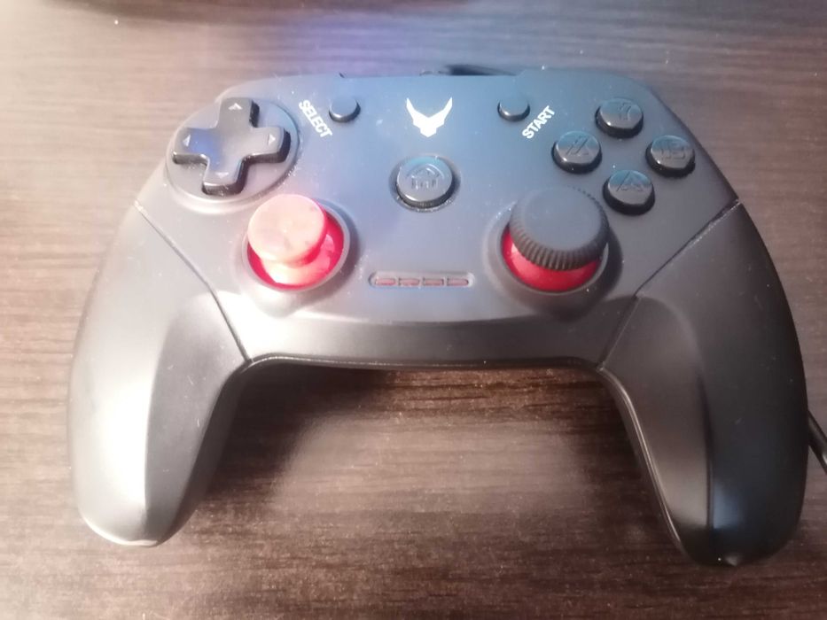 Vând PlayStation 3 Slim, în stare bună și perfect funcțional.