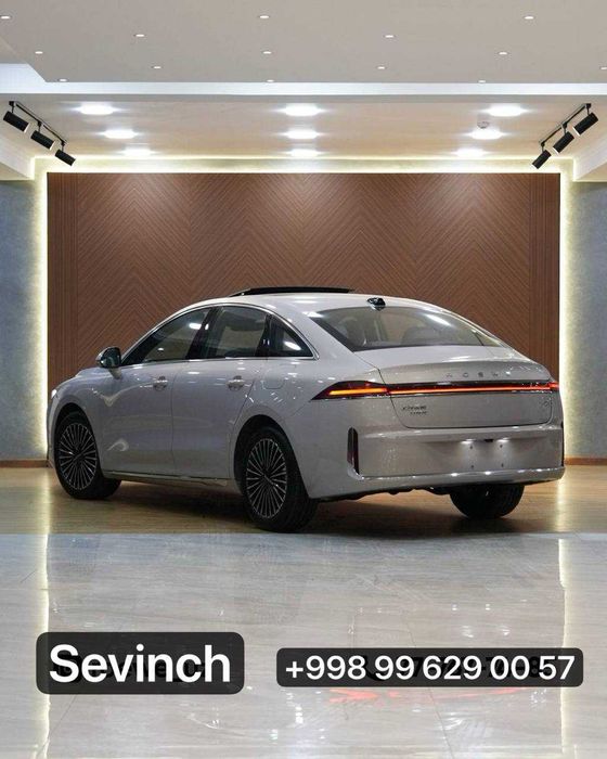 Roewe M7 hybrid malibudan ancha uzun bolgan moshina
