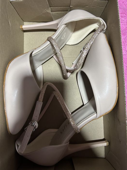 Обувки на ток