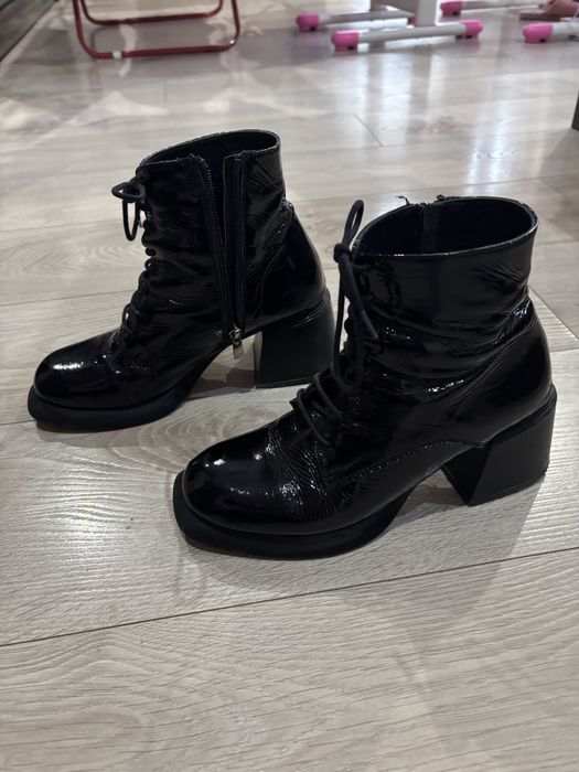 Боти от естествен лак на Gianni