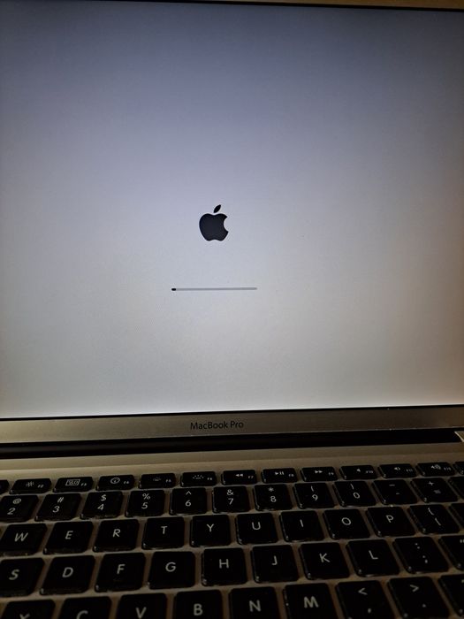 MacBook Pro 15" (Early 2011) - Intel Core i7 / 500GB HDD
