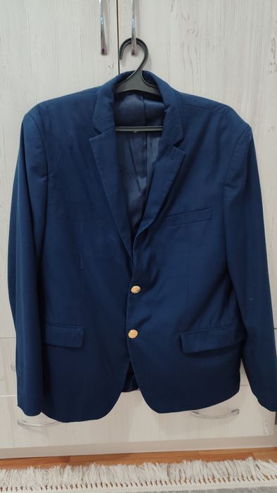 Мужской костюм .