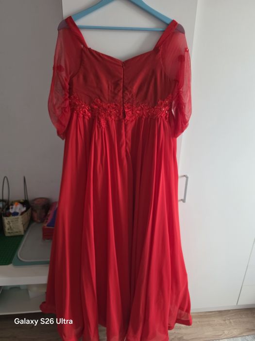 Rochie lunga roșie