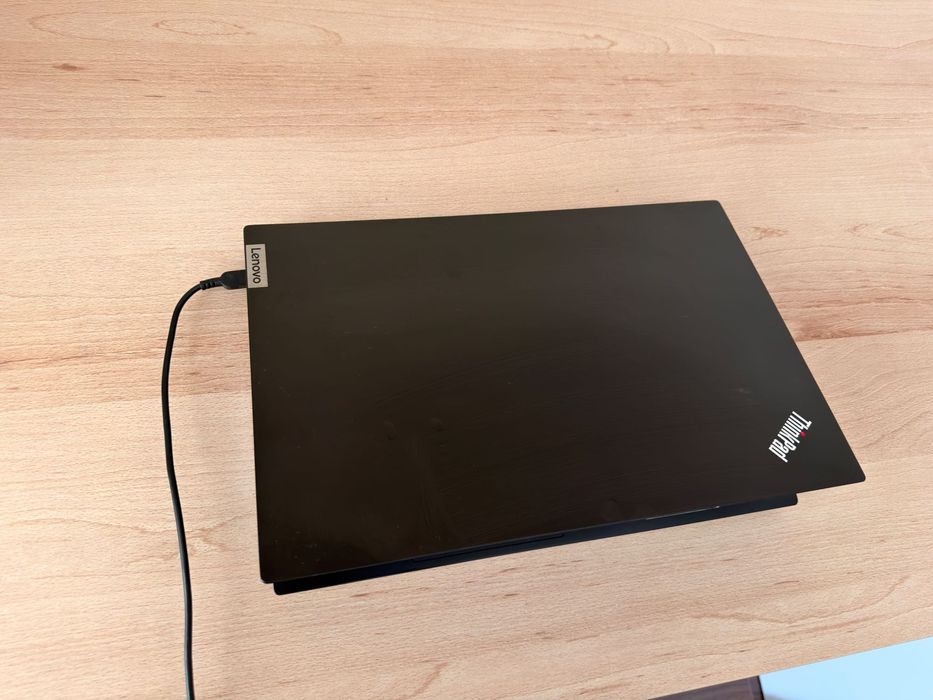 Лаптоп lenovo e15 gen2
